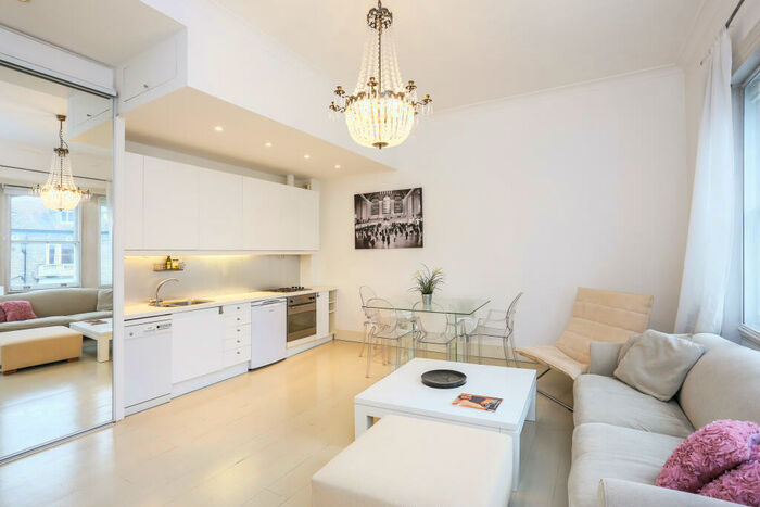1 Bedroom Flat To Rent In Redcliffe Gardens, SW10