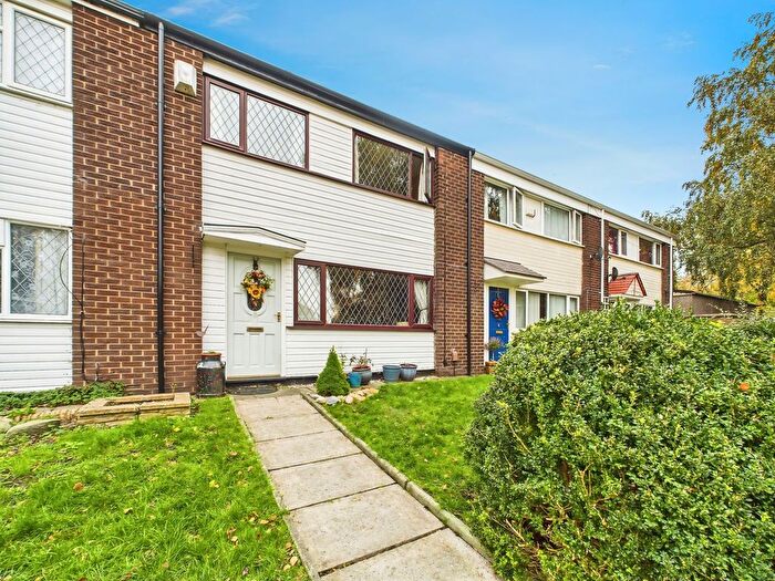 3 Bedroom Terraced House For Sale In Tiverton Walk, Bolton, BL1