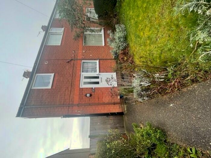 3 Bedroom House To Rent In Edendale Gardens, Lincoln, LN1