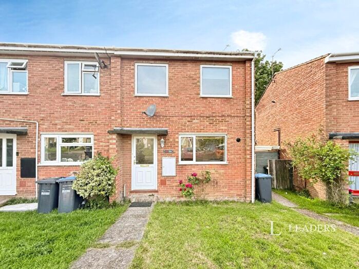 House To Rent In Dunstall Farm Road, Burgess Hill, RH15