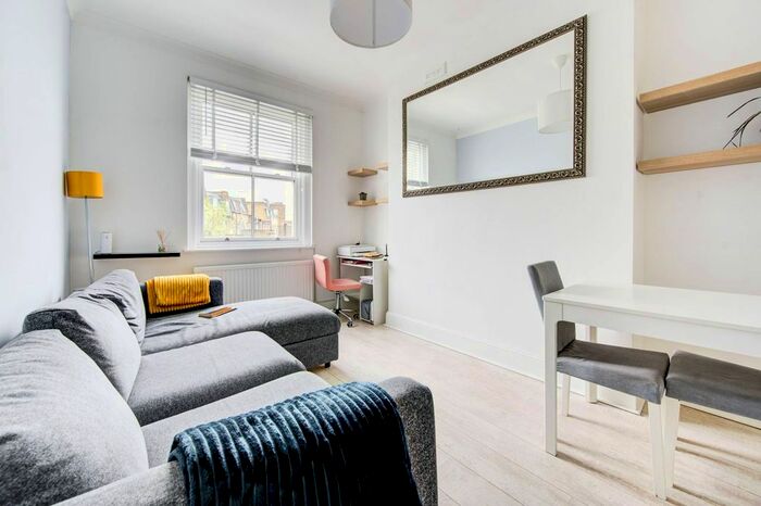2 Bedroom Flat To Rent In Ashmore Road, Maida Hill, London, W9