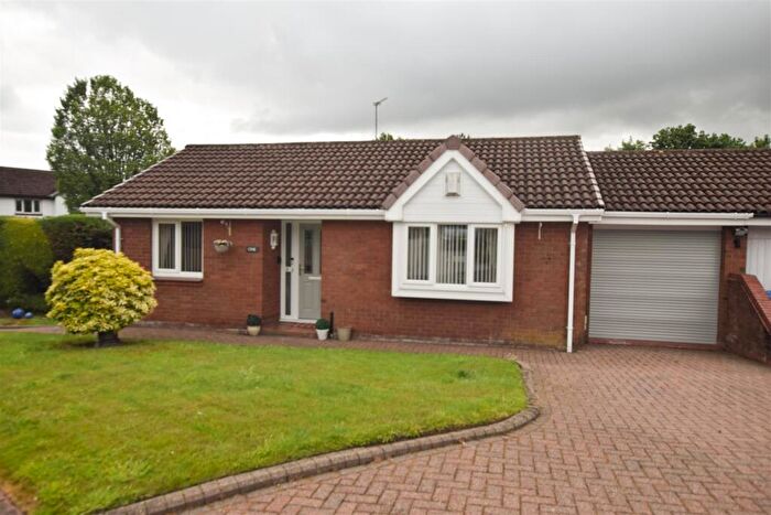 3 Bedroom Detached Bungalow For Sale In Partridge Close, Bamford, Rochdale, OL11