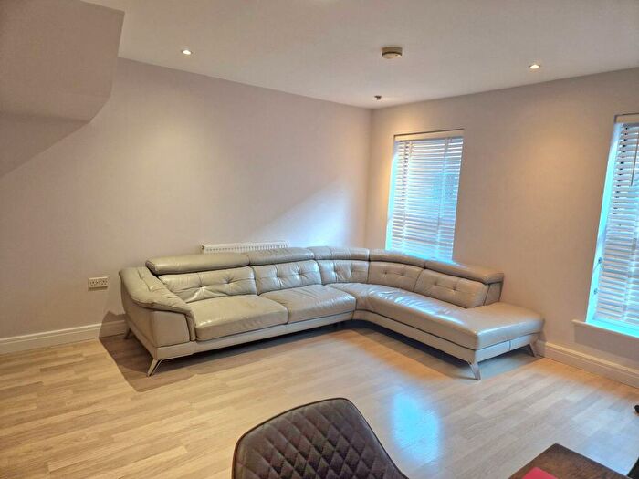 2 Bedroom Flat To Rent In Auction House Courtyard, John Street Luton, LU1