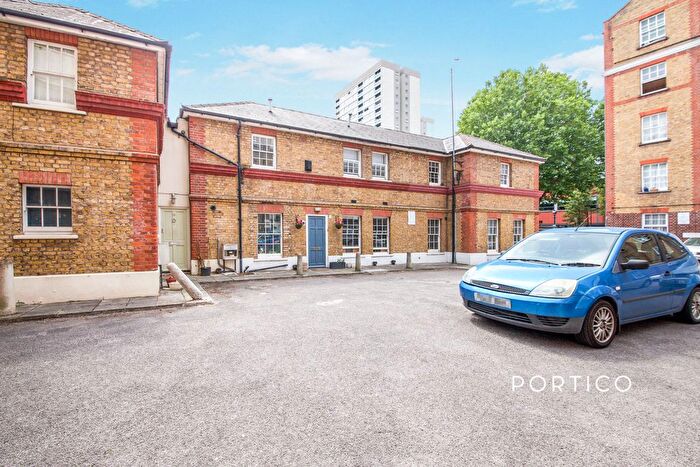 2 Bedroom Terraced House To Rent In Wellington Way, London, E3