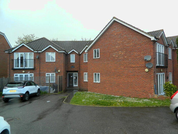 1 Bedroom Flat To Rent In Bower Court, Cippenham Lane, Cippenham, Berkshire, SL1