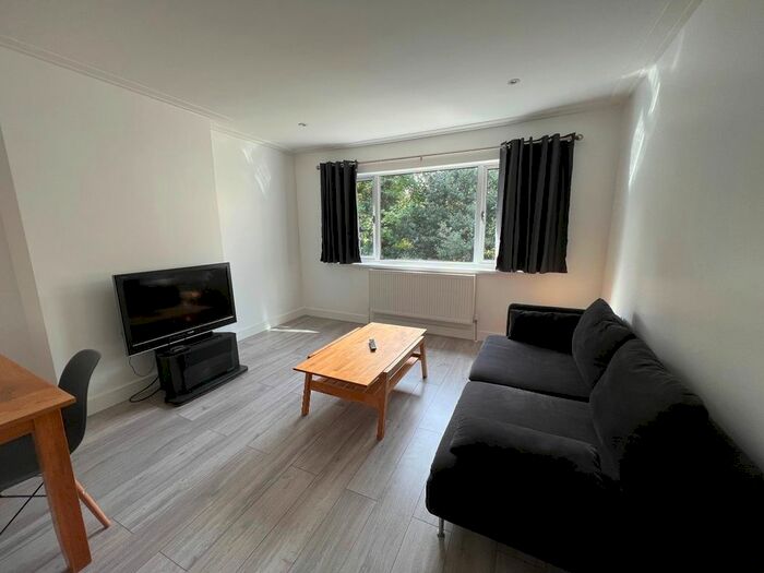3 Bedroom Flat To Rent In Chambers Lane, London, NW10