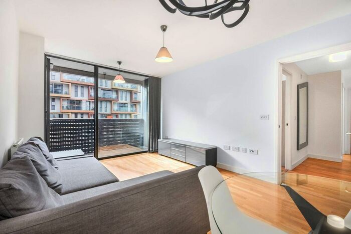 2 Bedroom Flat To Rent In Amelia Street, Elephant And Castle, SE17