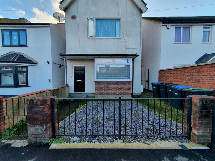 2 Bedroom Flat To Rent In Riley Road, Enfield, EN3
