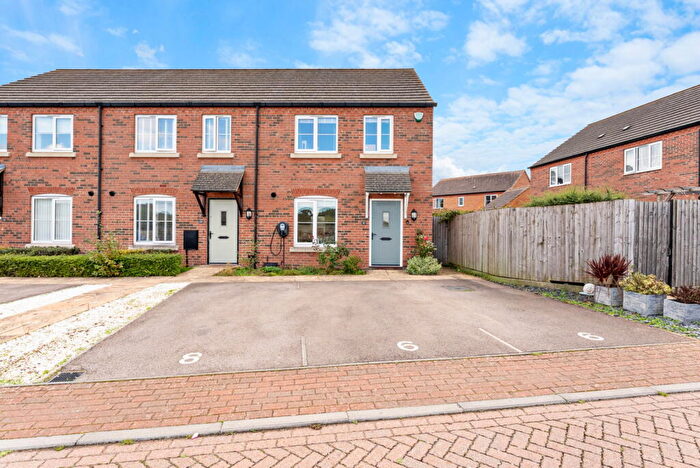 2 Bedroom End Of Terrace House For Sale In Tatum Close, Stamford, PE9