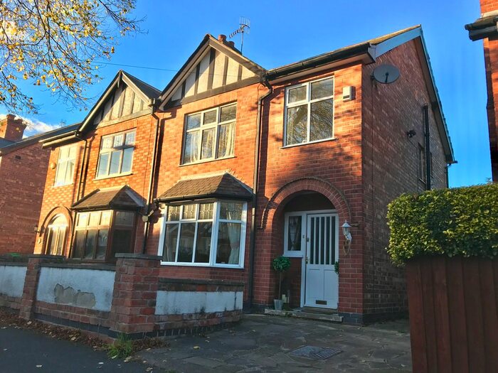 3 Bedroom Semi-Detached House To Rent In Weardale Road, Nottingham, NG5