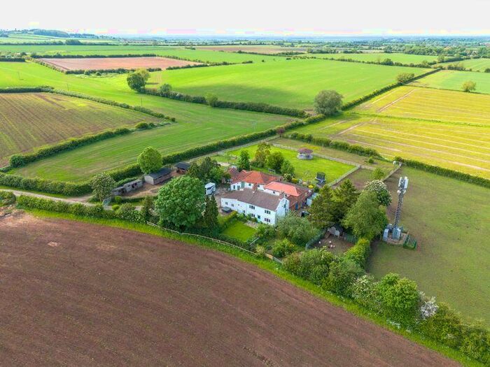 6 Bedroom Detached House For Sale In Gringley Road, Beckingham, DN10