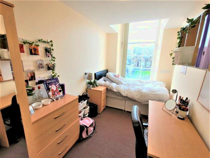 8 Bedroom Flat To Rent In Queen Street, Lancaster, LA1