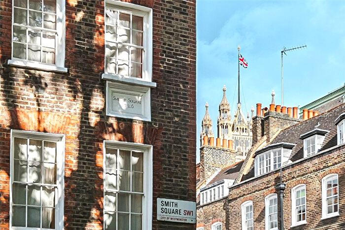 1 Bedroom Flat To Rent In Smith Square, London, Uk, SW1P