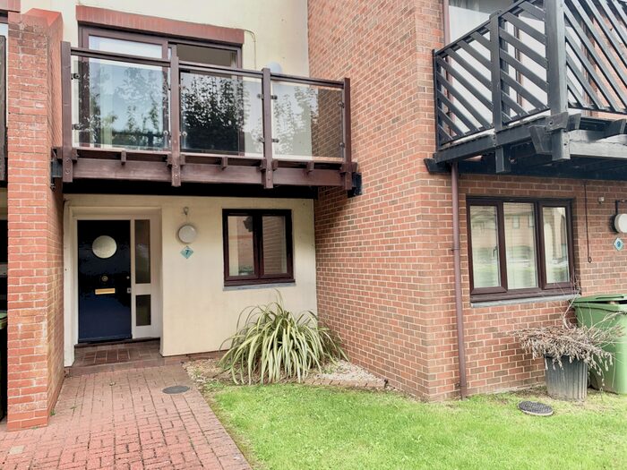 4 Bedroom House To Rent In Newlyn Way, Port Solent, PO6