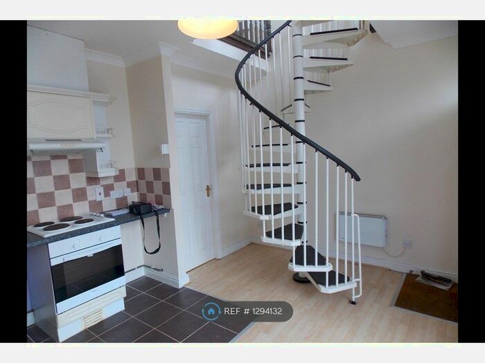 1 Bedroom Flat To Rent In Headless Cross, Redditch B97