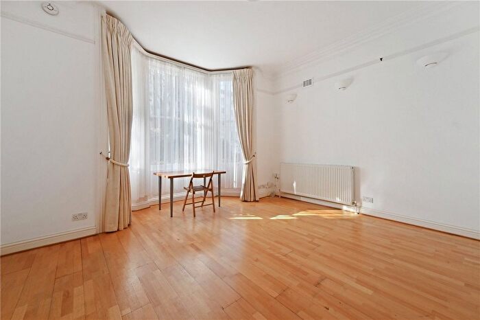 2 Bedroom Property To Rent In Colville Gardens, London, W11