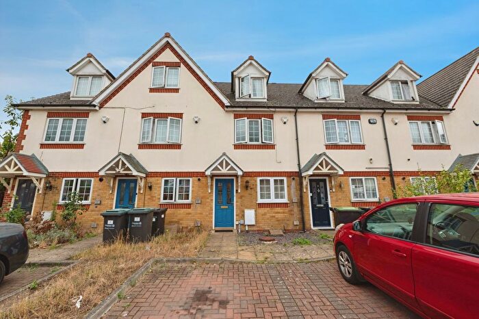 4 Bedroom Town House For Sale In Old School Yard, Lower Range Road, Gravesend, Kent, DA12