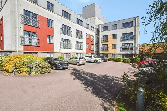 2 Bedroom Flat For Sale In Holly Lane, Smethwick, West Midlands, B66
