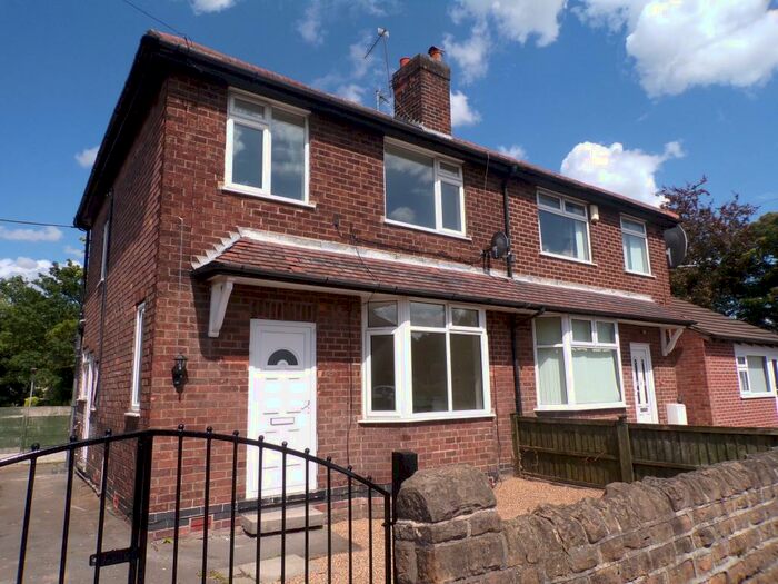 3 Bedroom Property To Rent In Princess Avenue, Beeston, NG9