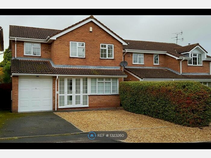 4 Bedroom Detached House To Rent In Featherstone, Featherstone, Wolverhampton WV10