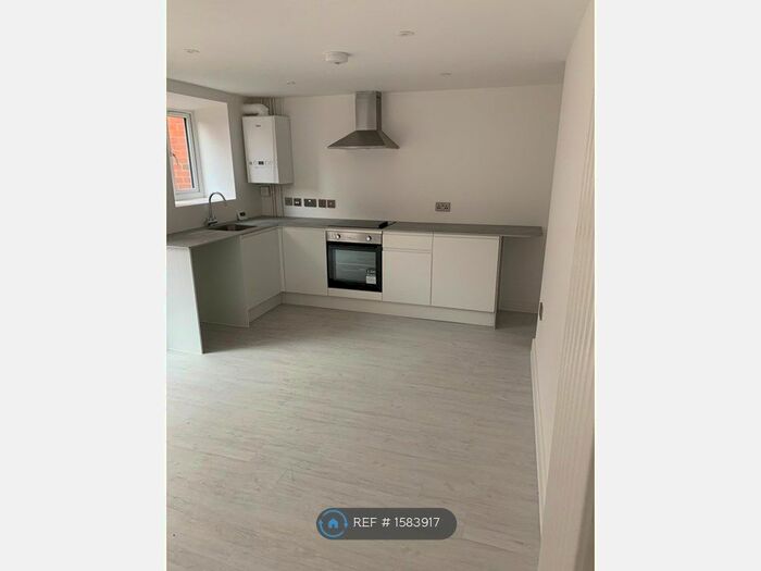 1 Bedroom Flat To Rent In Derngate (Basement), Northampton, NN1