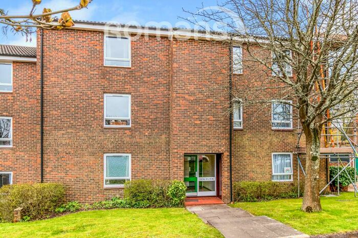 2 Bedroom Apartment To Rent In Elder Close, Winchester, SO22