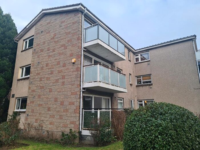 3 Bedroom Flat To Rent In Inverleith Row, Inverleith, Edinburgh, EH3