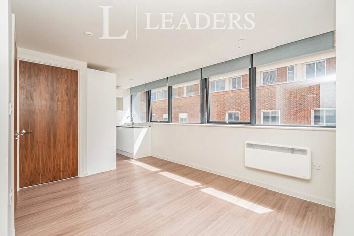 1 Bedroom Apartment To Rent In Ogle Road, Southampton, SO14