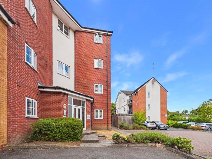 2 Bedroom Flat To Rent In Poppleton Close, Coventry, CV1