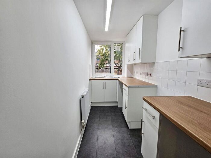 1 Bedroom Apartment To Rent In Dalston Lane, Hackney, E8
