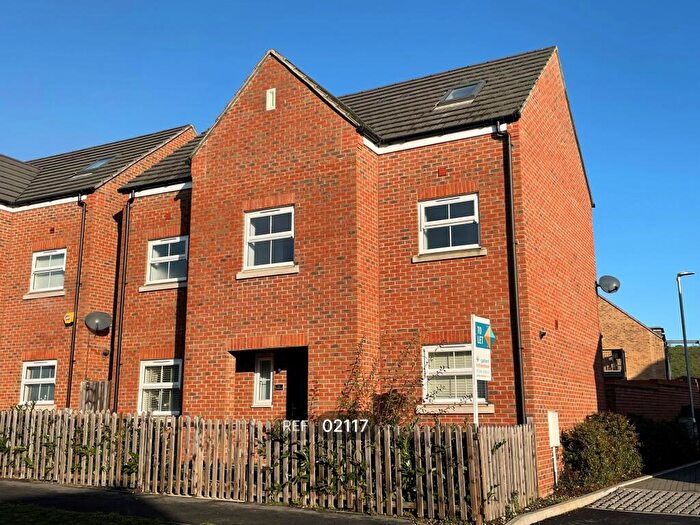 5 Bedroom Detached House To Rent In The Lodge, Osprey Close, Colchester, CO3