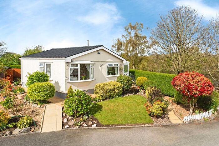 2 Bedroom Property For Sale In Willow Crescent, Moss Lane, Moore, Warrington, WA4