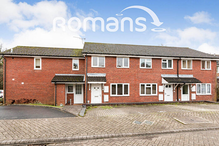 2 Bedroom House To Rent In Chantry Mews, Basingstoke, RG22