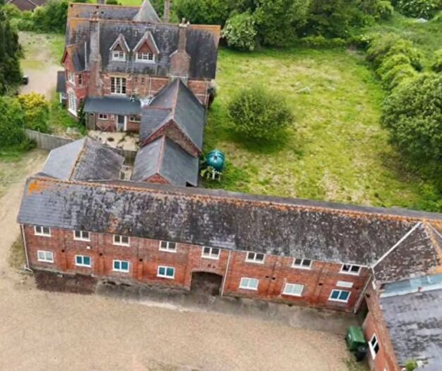 9 Bedroom Detached House For Sale In High Lea, Wimborne, BH21