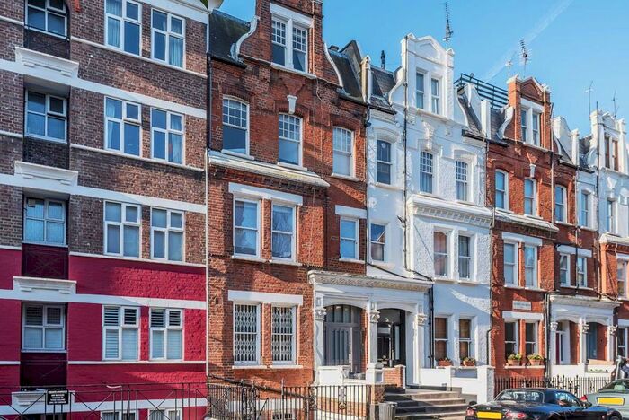 2 Bedroom Flat To Rent In Gledstanes Road, London, W14