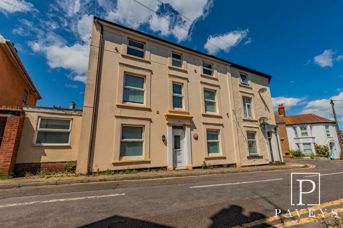 8 Bedroom Town House For Sale In Portobello Road, Walton On The Naze, CO14