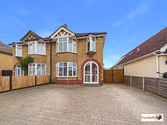 3 Bedroom Semi Detached House For Sale In Chilton Road, Ipswich, IP3