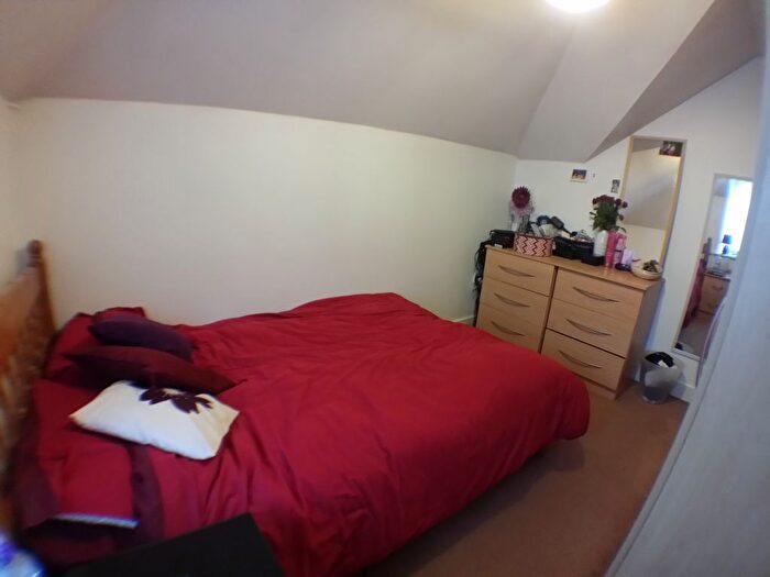 2 Bedroom Flat To Rent In Bed – Mitford Road, Withington, M14