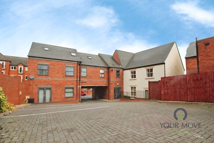 2 Bedroom Flat To Rent In St. Johns Street, Dudley, West Midlands, DY2