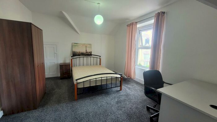 6 Bedroom Terraced House To Rent In Headland Park, Plymouth, PL4