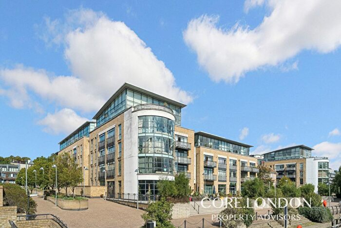2 Bedroom Flat For Sale In Town Meadow, Brentford, TW8