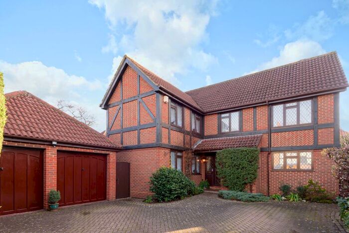 5 Bedroom Detached House To Rent In Chatsworth Close West Wickham, BR4