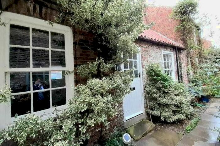 2 Bedroom Terraced House To Rent In Swinburns Yard, Yarm TS15
