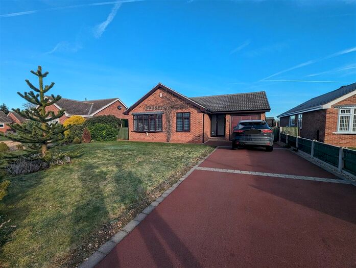 3 Bedroom Detached Bungalow For Sale In Branston Close, Winthorpe, Newark, NG24