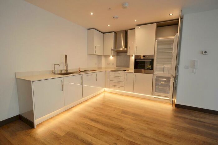 2 Bedroom Apartment To Rent In Victoria Central, Southend On Sea, SS2