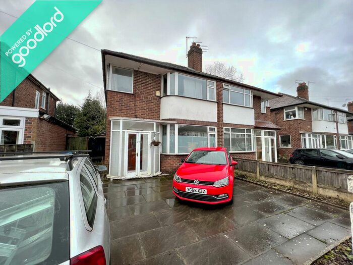 4 Bedroom Semi-Detached House To Rent In Parkville Road, Manchester, M20