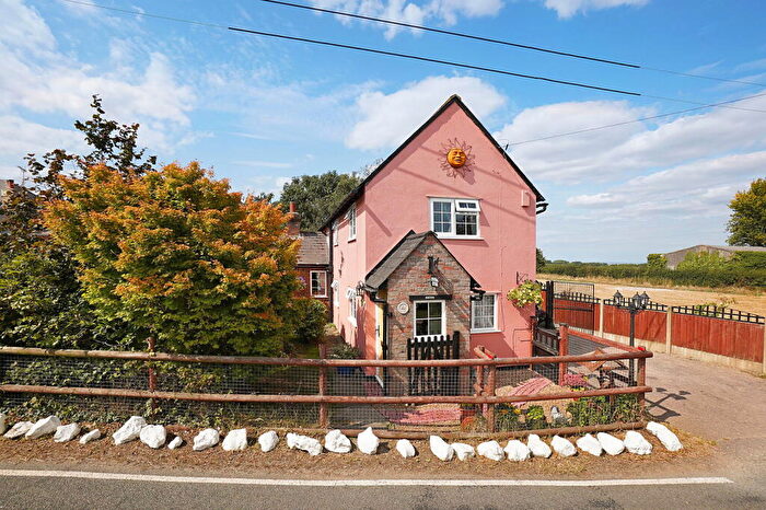 2 Bedroom Detached House For Sale In Wichling, Sittingbourne, ME9