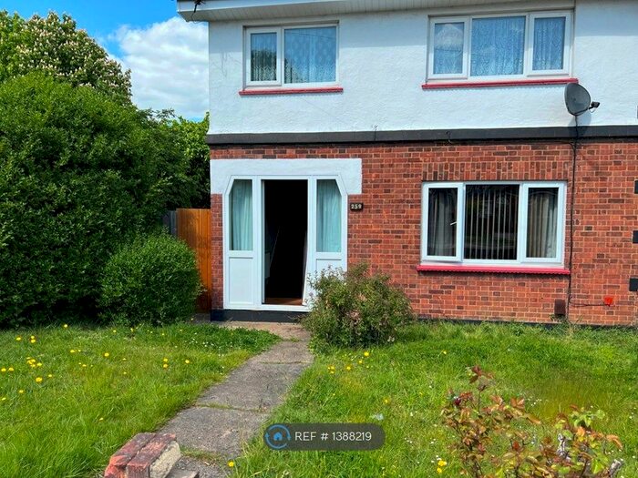 3 Bedroom Semi-Detached House To Rent In Carlton Avenue, Westcliff-On-Sea, SS0
