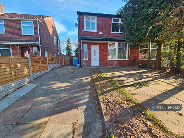 4 Bedroom Semi Detached House To Rent In Moorland Avenue, Manchester, M8