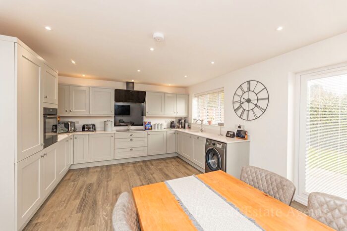 3 Bedroom Detached Bungalow For Sale In Alder Avenue, Martham, NR29